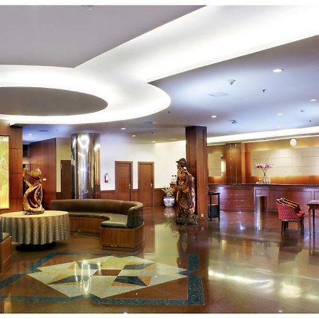 Sanno Hotel Jakarta Exterior photo